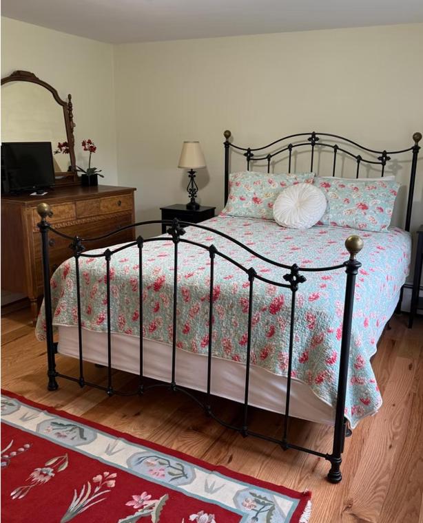 Cooper Hill Inn